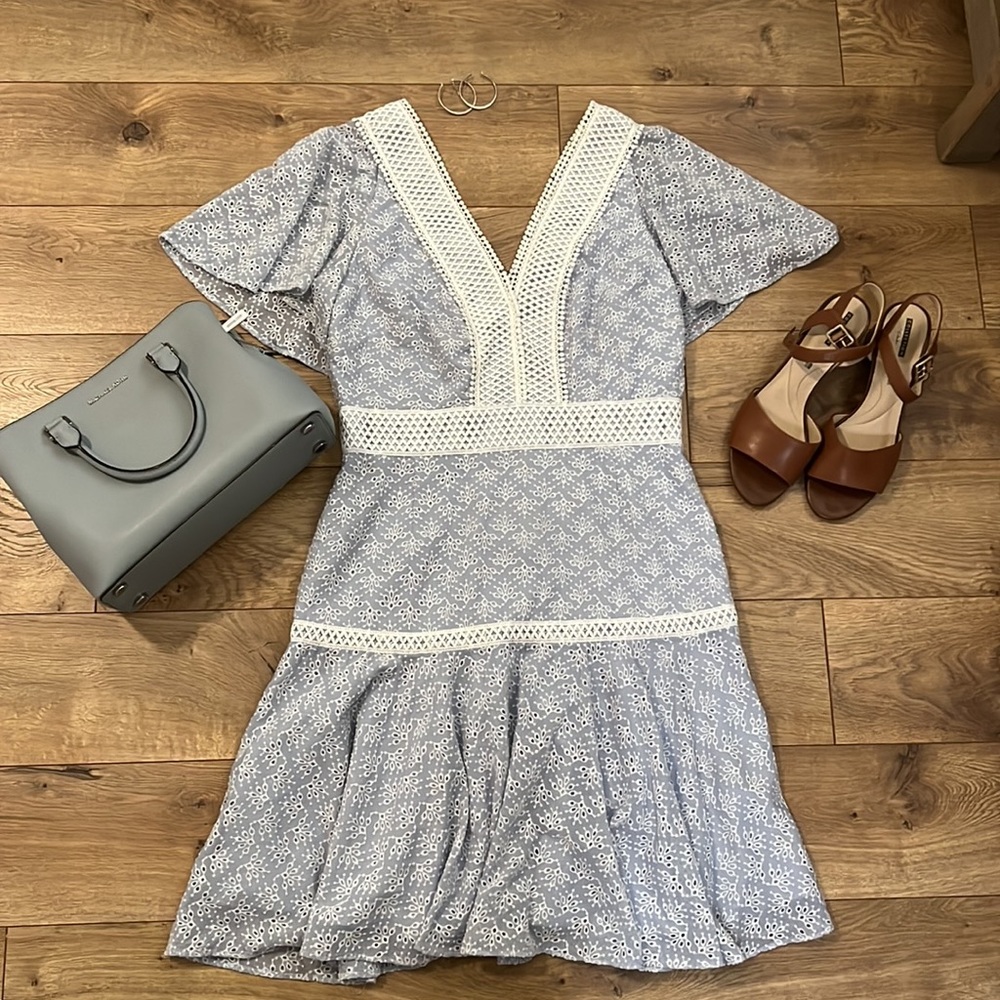 Gianni Bini Alice Lace V Neck Drip Waist Dress
